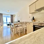 Paradise Dreams Menada Апартаменты