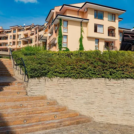 Paradise Dreams Menada